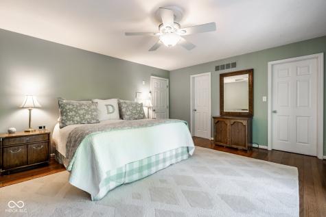 12222 Castle Court Carmel IN 46033