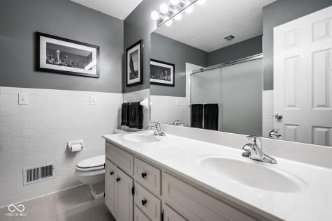 12222 Castle Court Carmel IN 46033