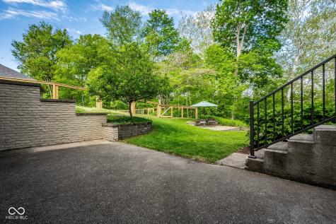 12222 Castle Court Carmel IN 46033
