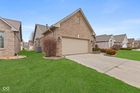 1638 Foxmere Way Greenwood IN 46142