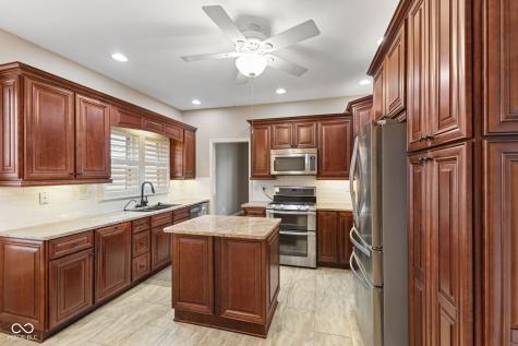 1638 Foxmere Way Greenwood IN 46142