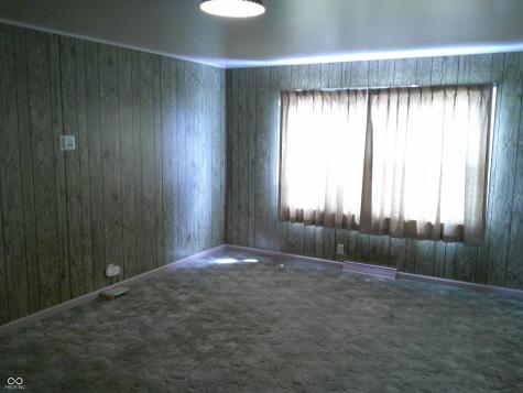 4770 W 450 S Columbus IN 47201