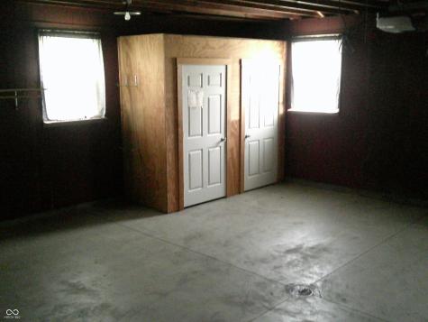 4770 W 450 S Columbus IN 47201