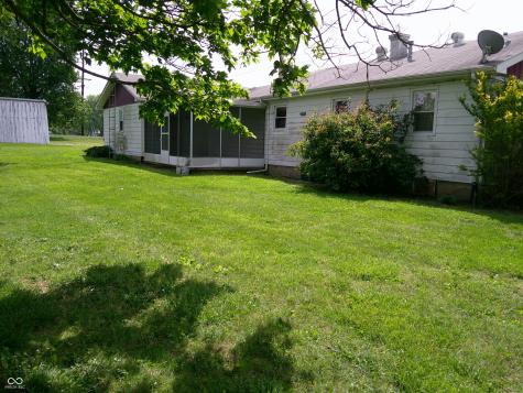 4770 W 450 S Columbus IN 47201