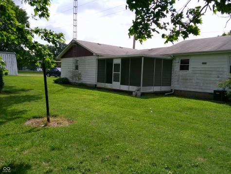 4770 W 450 S Columbus IN 47201