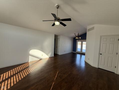 5202 E Harvard Court Columbus IN 47203