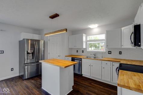 550 Jayson Circle Westfield IN 46074