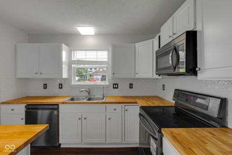550 Jayson Circle Westfield IN 46074