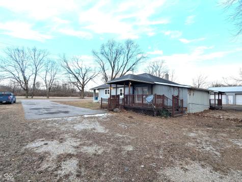 8249 Lake Road Indianapolis IN 46217