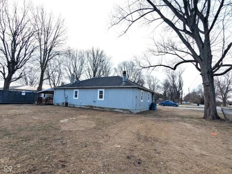 8249 Lake Road Indianapolis IN 46217