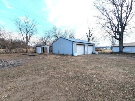 8249 Lake Road Indianapolis IN 46217