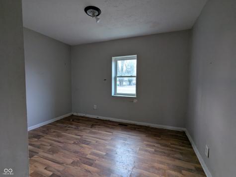 8249 Lake Road Indianapolis IN 46217