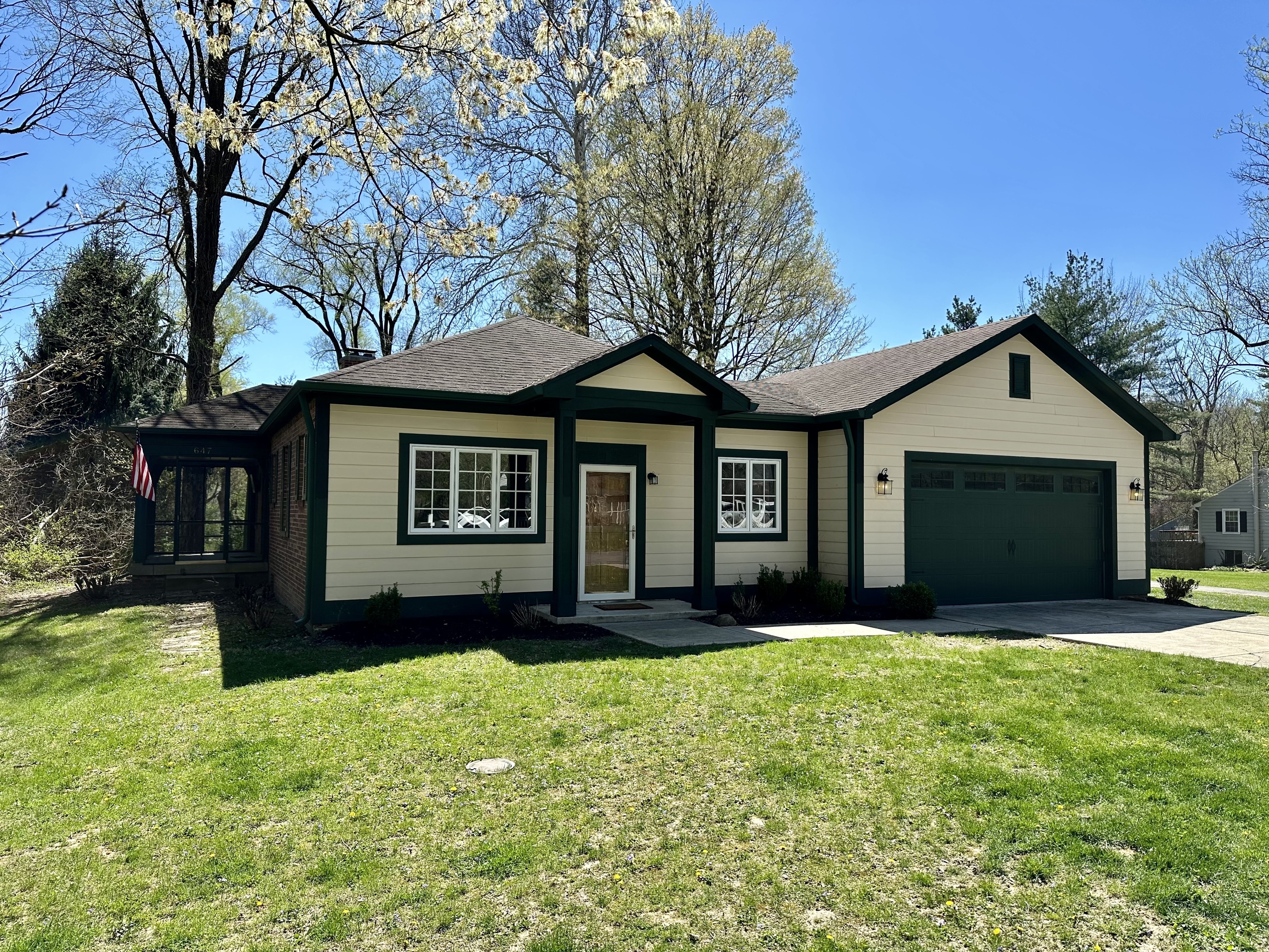 647 E 84th Street Indianapolis IN 46240