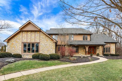 105 S Maxwell Court Zionsville IN 46077