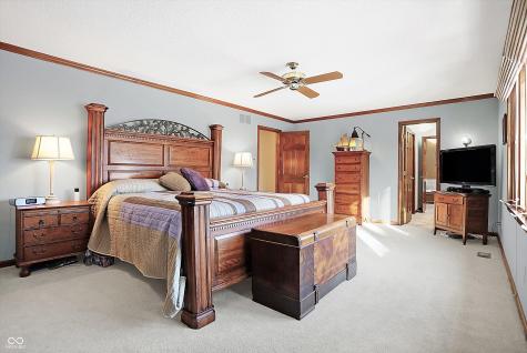 105 S Maxwell Court Zionsville IN 46077