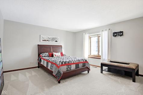 105 S Maxwell Court Zionsville IN 46077