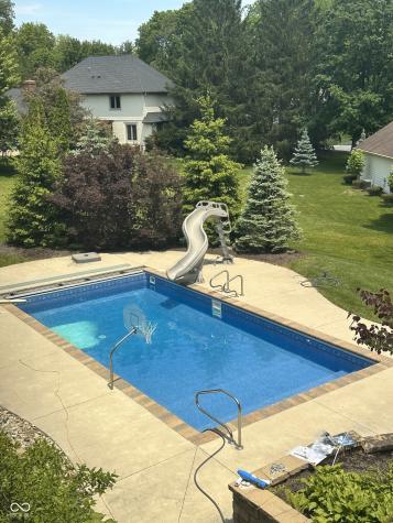 105 S Maxwell Court Zionsville IN 46077