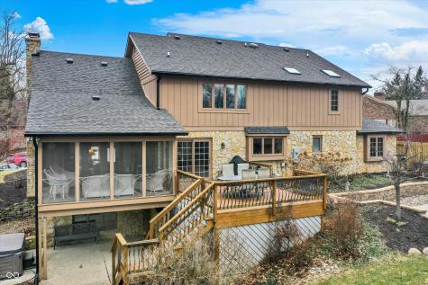 105 S Maxwell Court Zionsville IN 46077