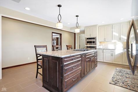 105 S Maxwell Court Zionsville IN 46077