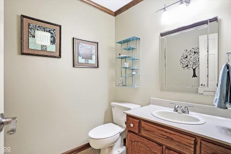 105 S Maxwell Court Zionsville IN 46077