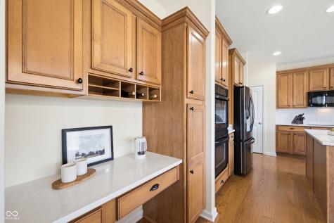 6103 Golden Eagle Drive Zionsville IN 46077