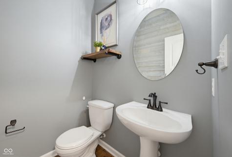 6103 Golden Eagle Drive Zionsville IN 46077