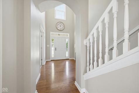 6103 Golden Eagle Drive Zionsville IN 46077