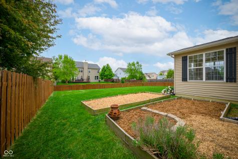 6103 Golden Eagle Drive Zionsville IN 46077