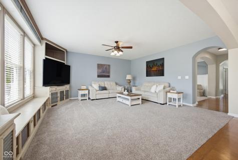 6103 Golden Eagle Drive Zionsville IN 46077
