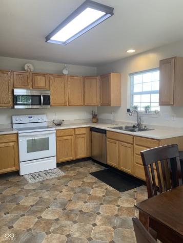 2887 Prairie Stream Way Columbus IN 47203