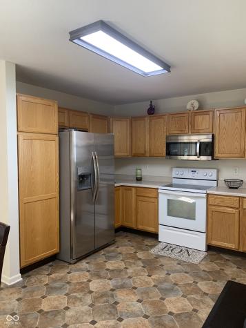 2887 Prairie Stream Way Columbus IN 47203