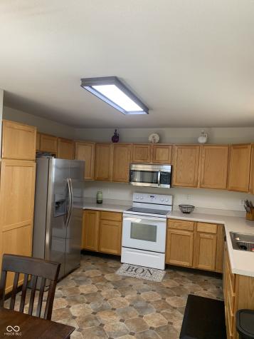 2887 Prairie Stream Way Columbus IN 47203