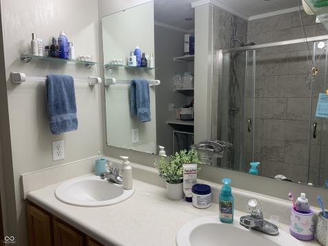 2887 Prairie Stream Way Columbus IN 47203