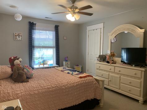 2887 Prairie Stream Way Columbus IN 47203