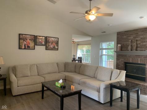 2887 Prairie Stream Way Columbus IN 47203