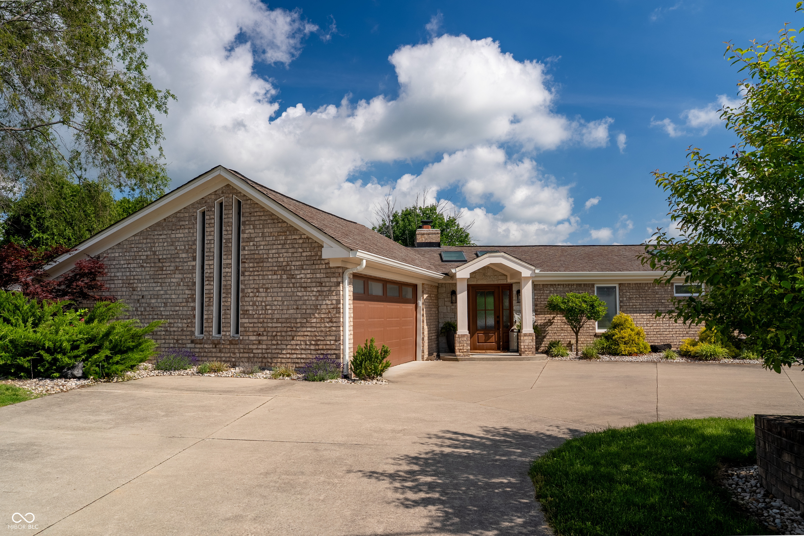 9454 Raintree Drive S Columbus IN 47201