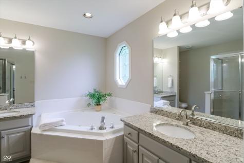 7818 Ashtree Drive Indianapolis IN 46259