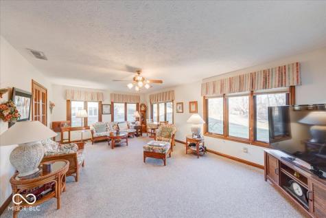 2371 Willow Lakes E Boulevard Greenwood IN 46143