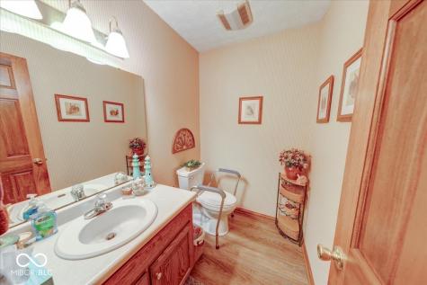 2371 Willow Lakes E Boulevard Greenwood IN 46143