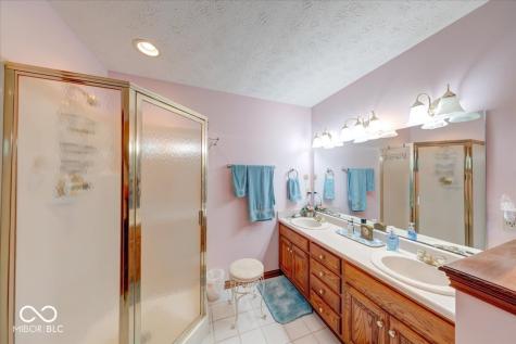 2371 Willow Lakes E Boulevard Greenwood IN 46143