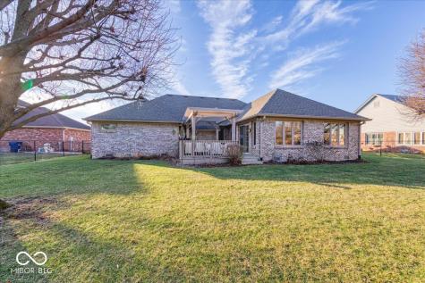 2371 Willow Lakes E Boulevard Greenwood IN 46143