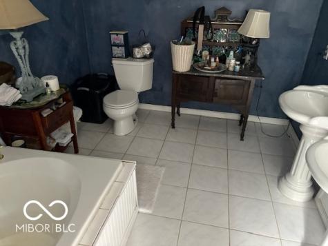 10784 S 250 E Markleville IN 46056