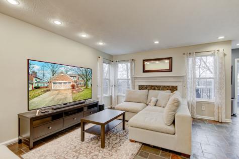 861 Pioneer Woods Drive Indianapolis IN 46224