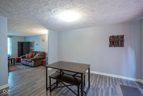 9319 Drawbridge Court Indianapolis IN 46250
