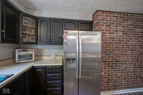 9319 Drawbridge Court Indianapolis IN 46250
