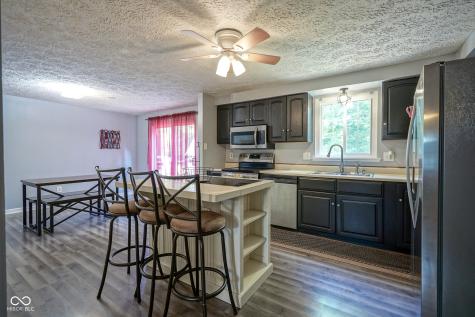 9319 Drawbridge Court Indianapolis IN 46250