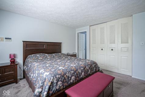 9319 Drawbridge Court Indianapolis IN 46250