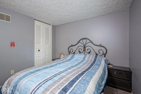 9319 Drawbridge Court Indianapolis IN 46250