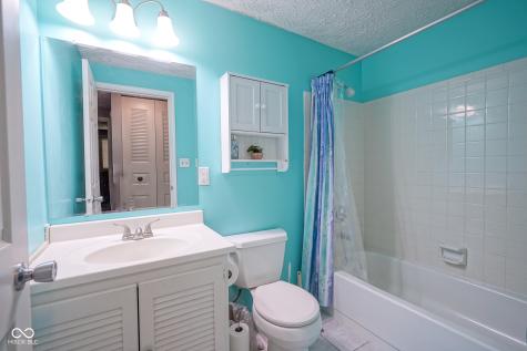 9319 Drawbridge Court Indianapolis IN 46250