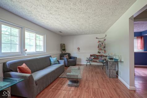 9319 Drawbridge Court Indianapolis IN 46250